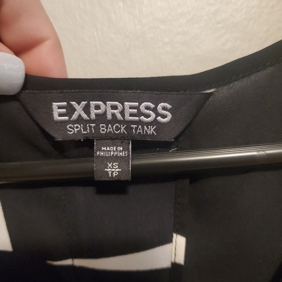 Split back tank top!! - Picture 3 of 3